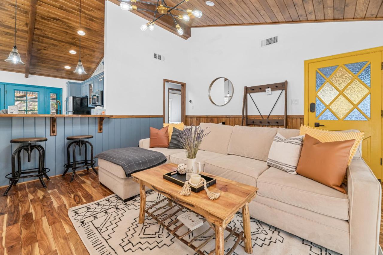 Yellow Pine Lodge - Charming Cottage Style Cabin With Peak-A-Boo Lake And Mountain Views Velké Medvědí jezero Exteriér fotografie